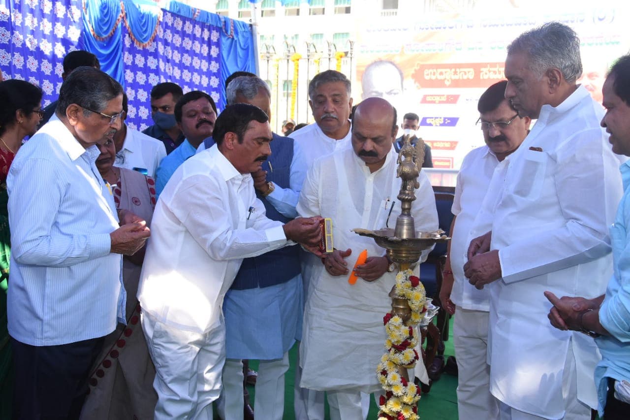 Inauguration of Sri. Shanthaveri Gopala Gowda’s Centenary Celebrations, Gopala Gowda Circle. 